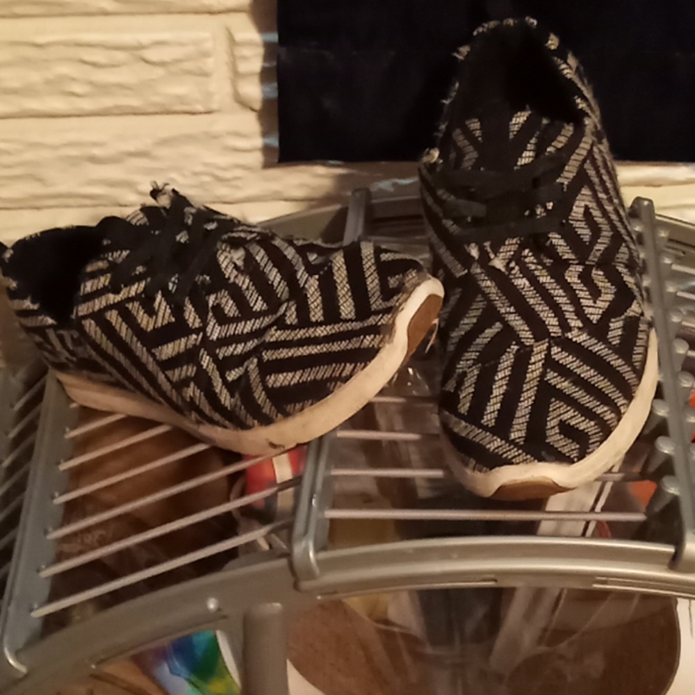 Tom shoes
